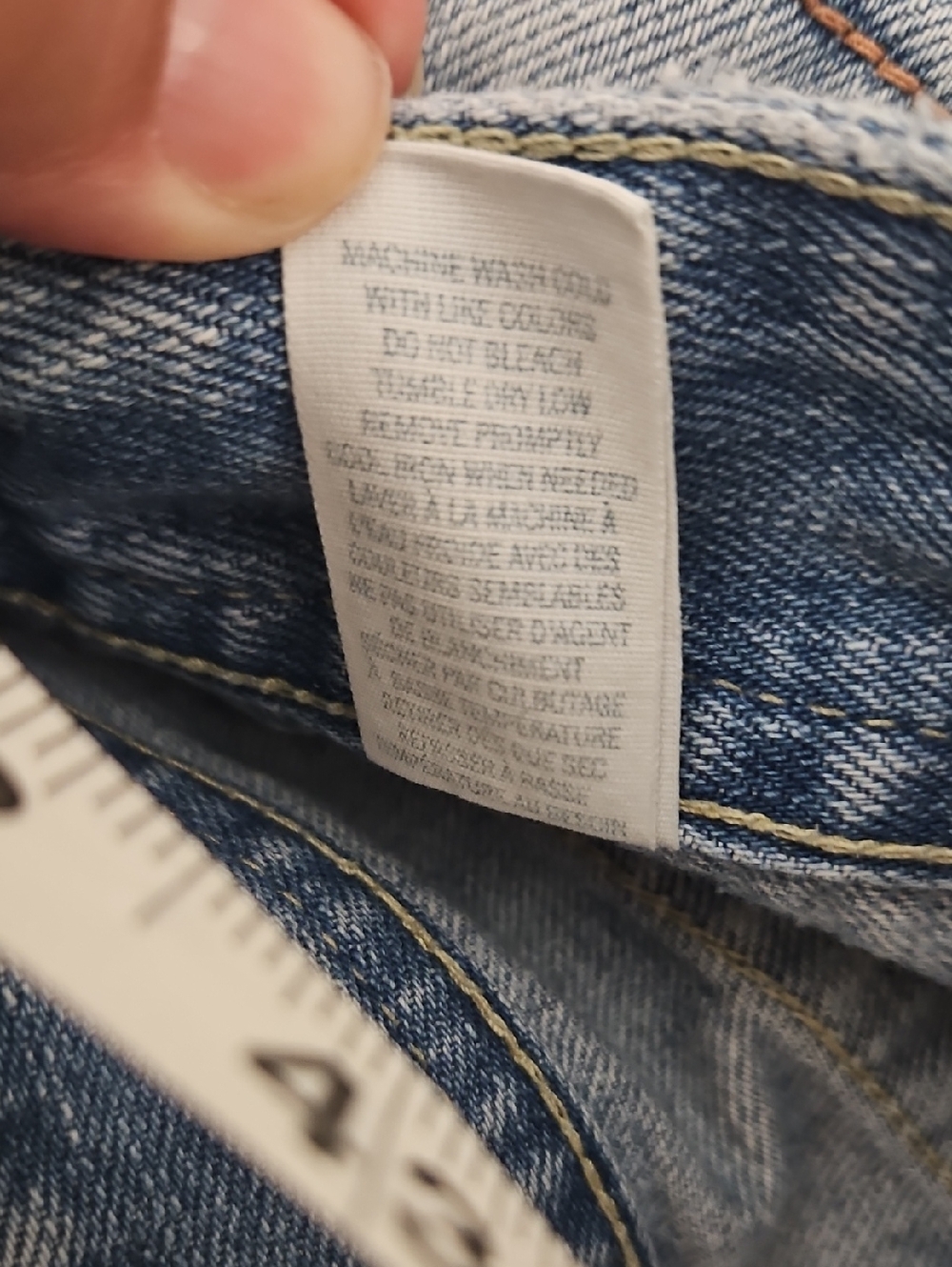 American Eagle | Y2K light denim shorts distressed flap-closure back pockets. 12 - Picture 10 of 13